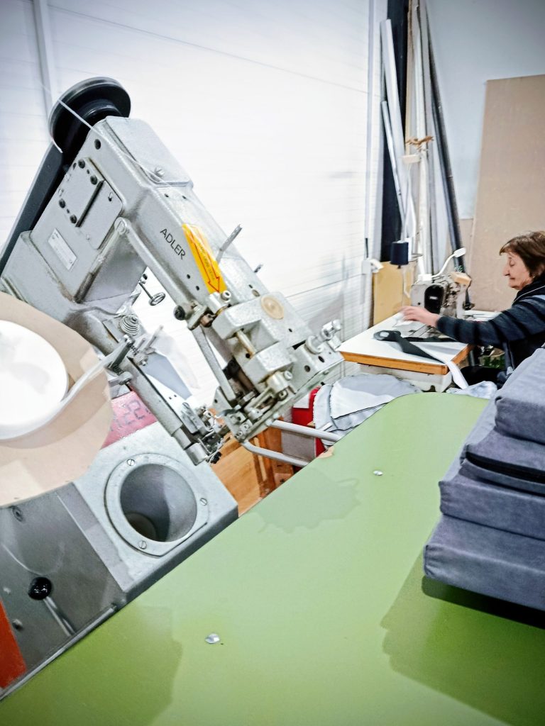 Prodaja i proizvodnja dušeka,kreveta i memory jastuka- NS FOAM-Srbija-Šabac-proizvodni pogon