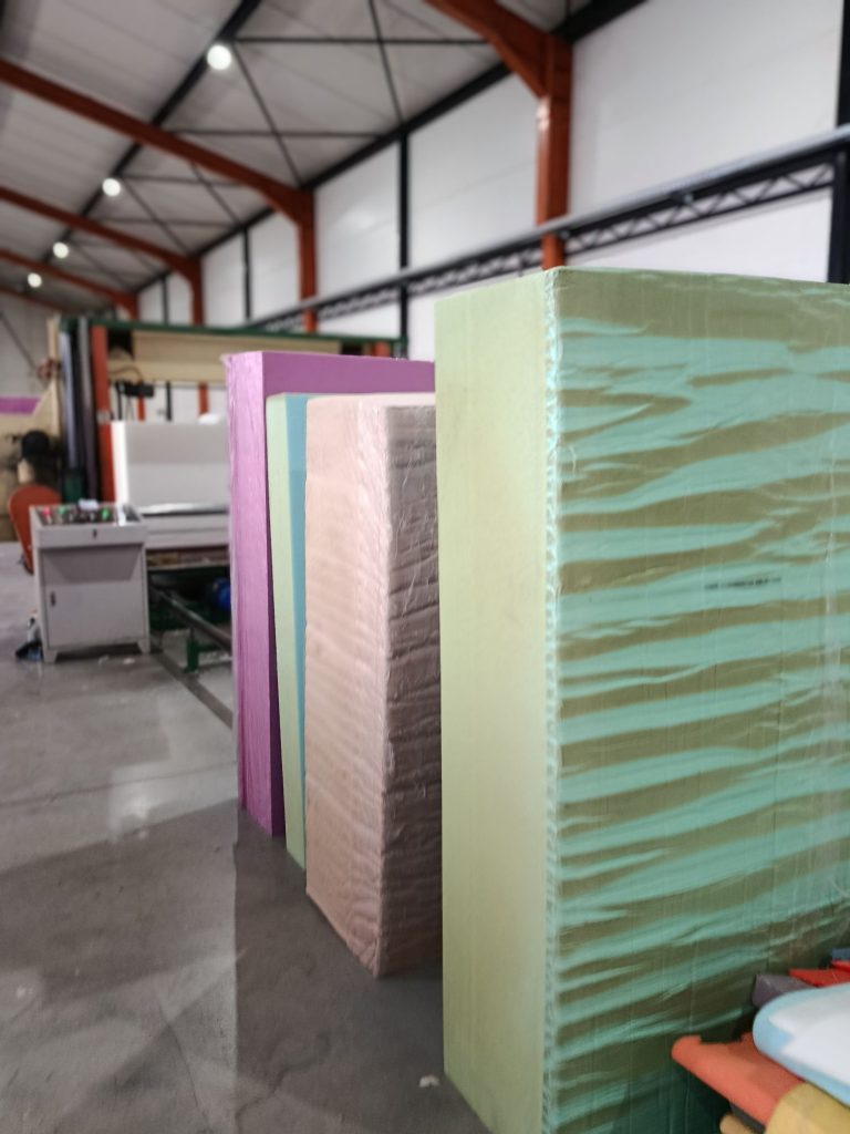 Prodaja i proizvodnja dušeka,kreveta i memory jastuka- NS FOAM-Srbija-Šabac-proizvodni pogon